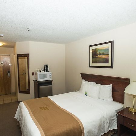 Lakeview Inns & Suites - Chetwynd Luaran gambar