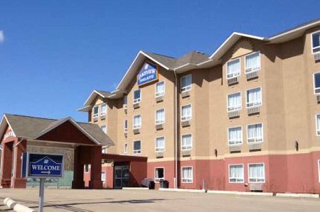Lakeview Inns & Suites - Chetwynd Luaran gambar