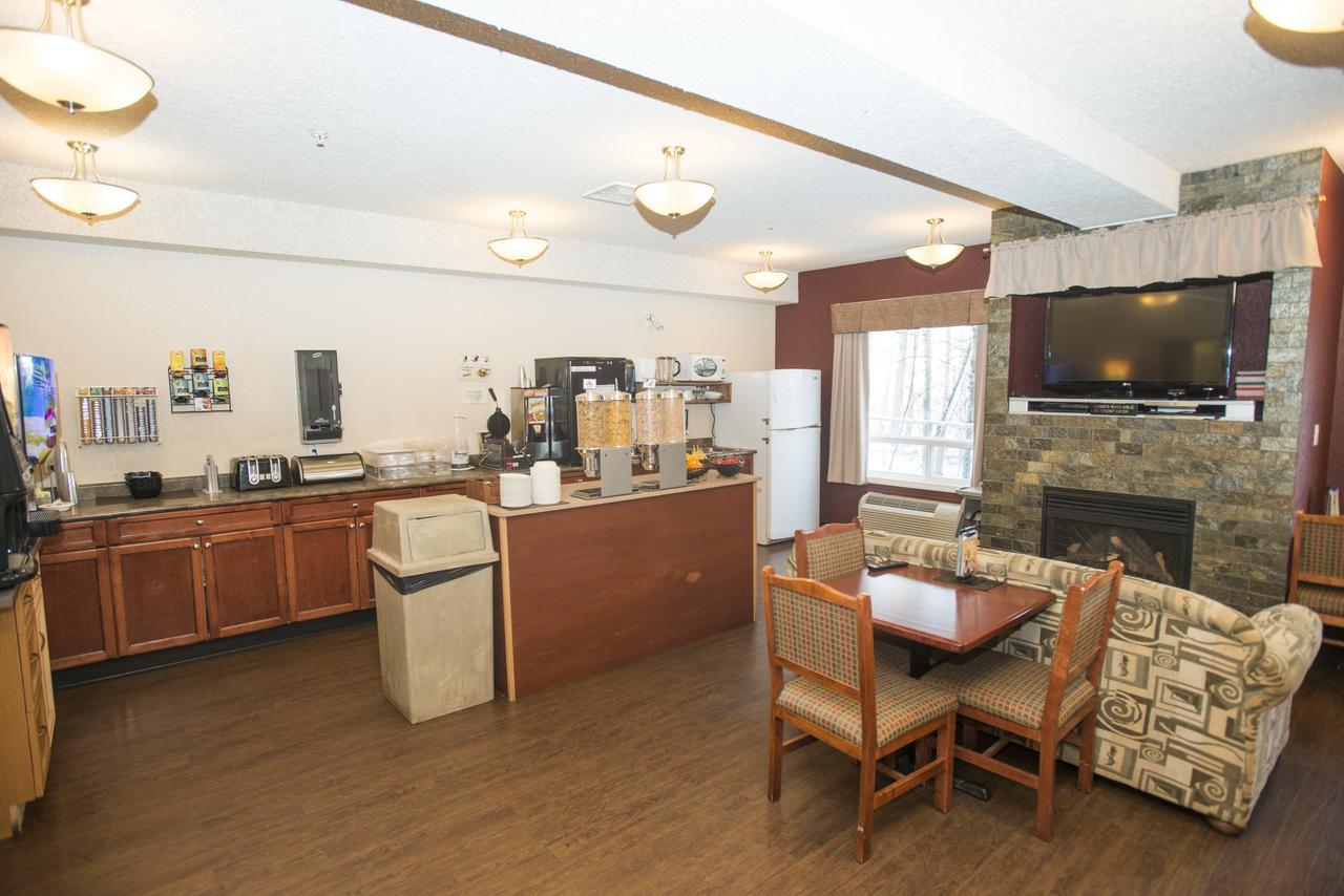 Lakeview Inns & Suites - Chetwynd Luaran gambar