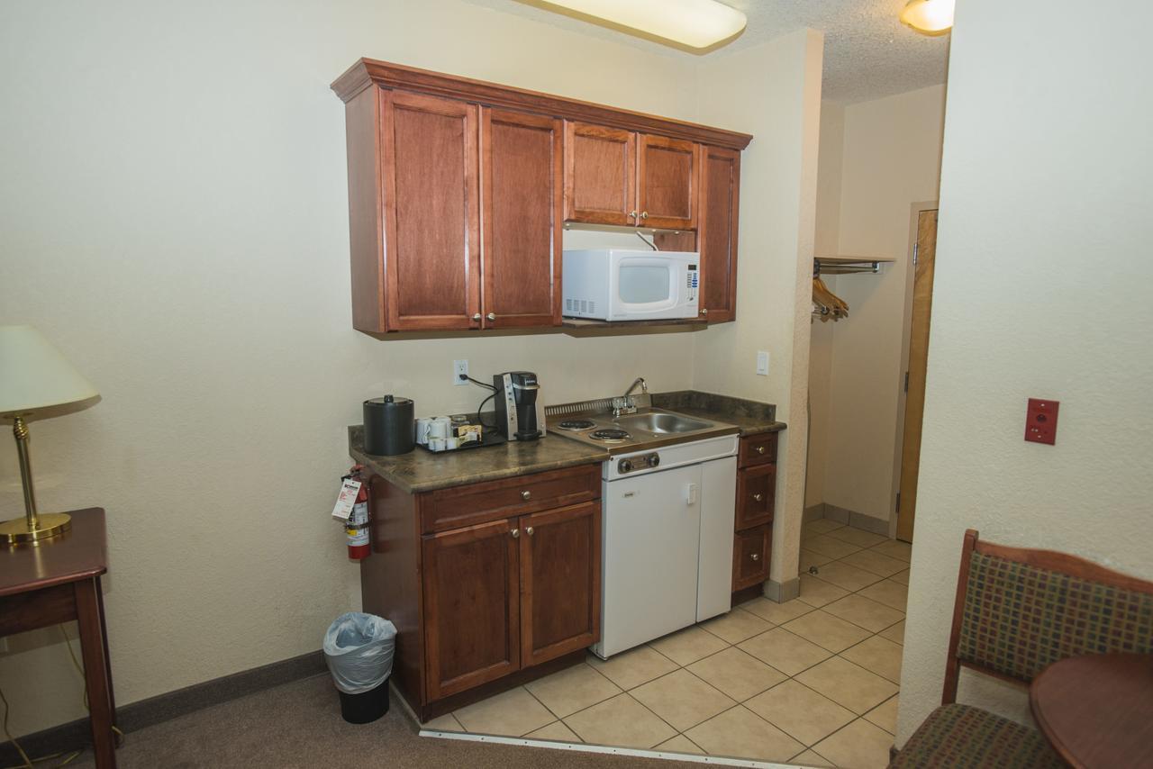 Lakeview Inns & Suites - Chetwynd Luaran gambar
