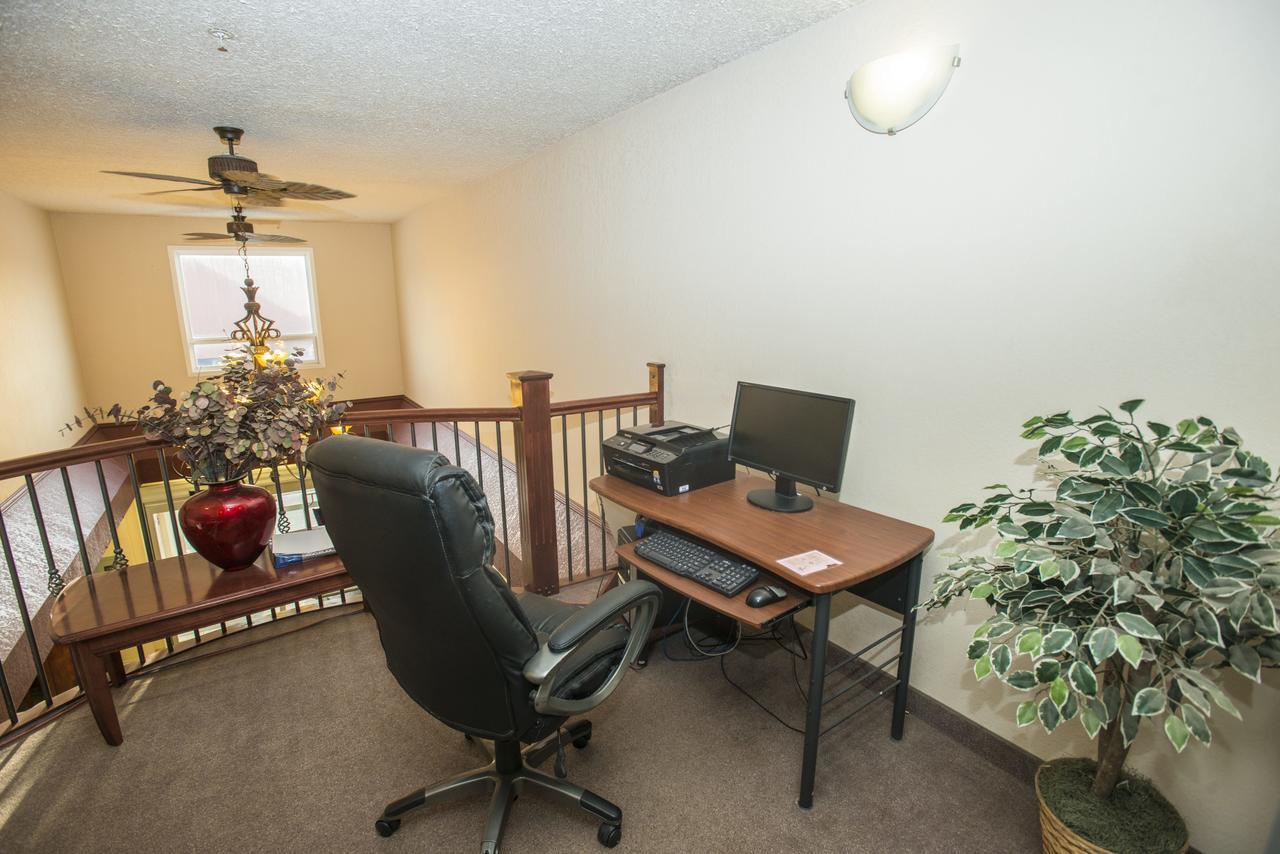 Lakeview Inns & Suites - Chetwynd Luaran gambar